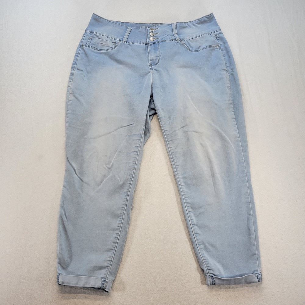 Royalty for Me Cropped Jeans Womens 16 Light Blue Denim Capri High Rise Stretch